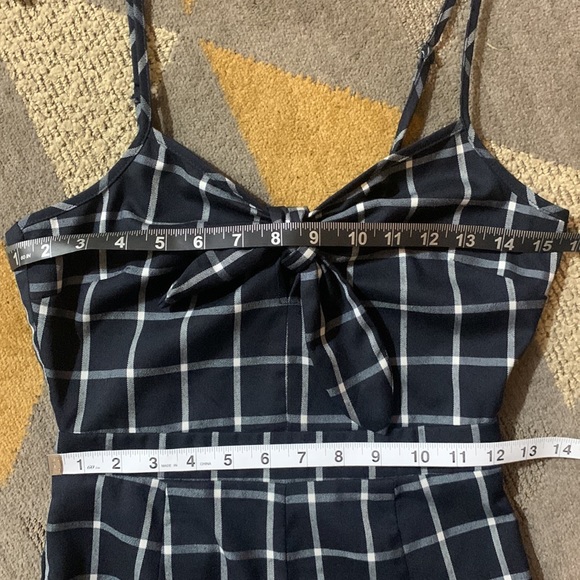 Romeo & Juliet Couture Wide Leg Check Jumpsuit Size Small - Picture 4 of 6